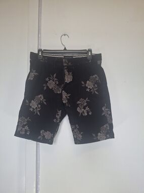 Men's Black Floral Flat-Front Chino Shorts